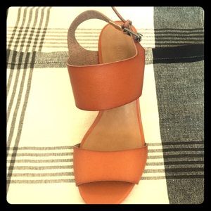 Old navy wedge
